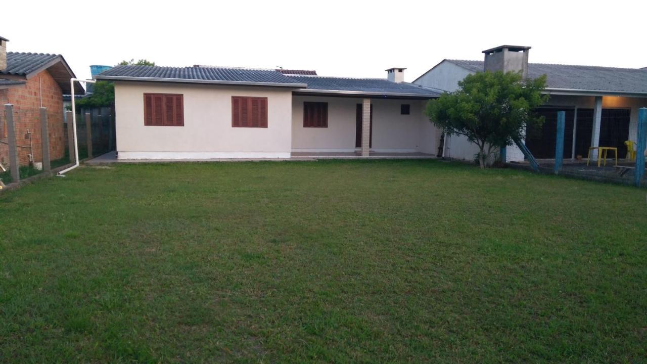 Casa Grande com amplo terreno em Imbé Exterior foto
