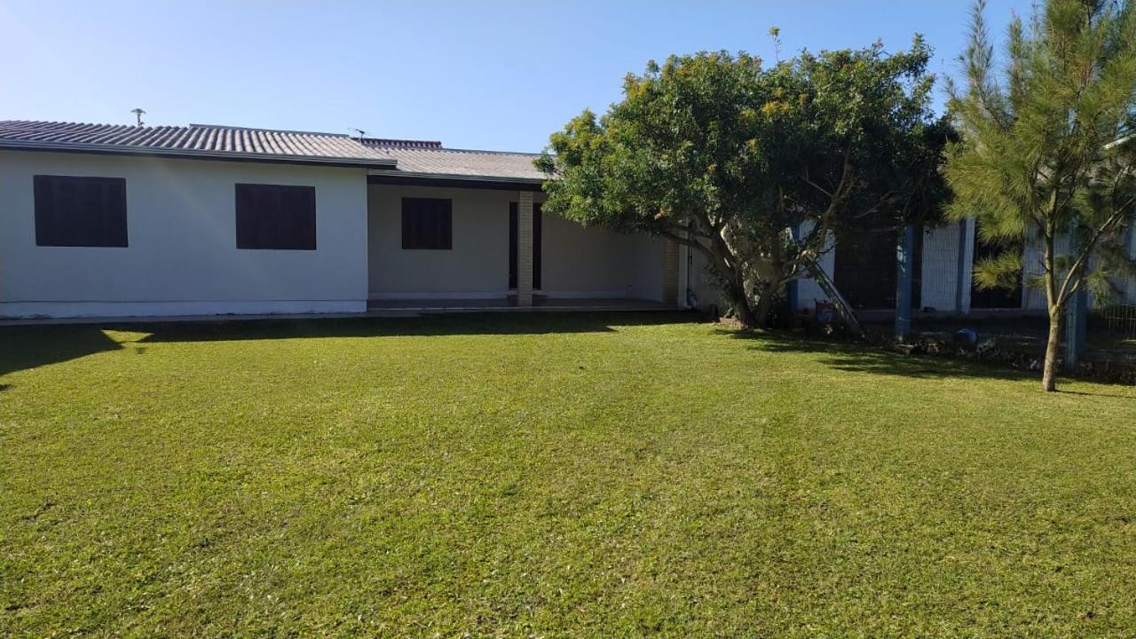 Casa Grande com amplo terreno em Imbé Exterior foto